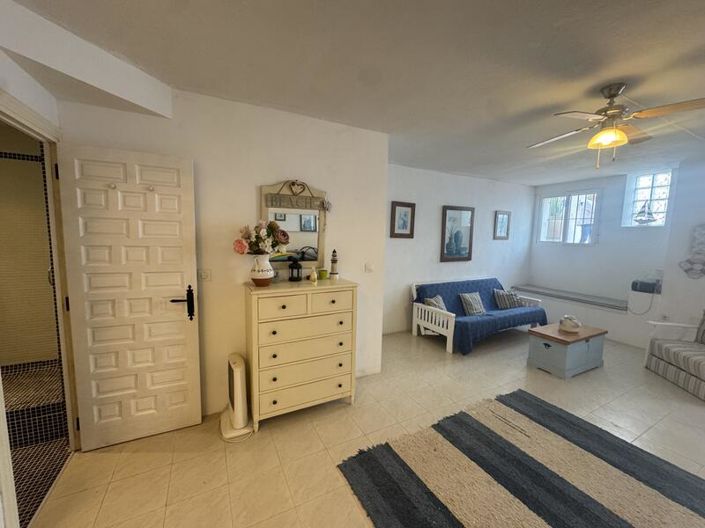 Image No.14-3 Bed Townhouse for sale