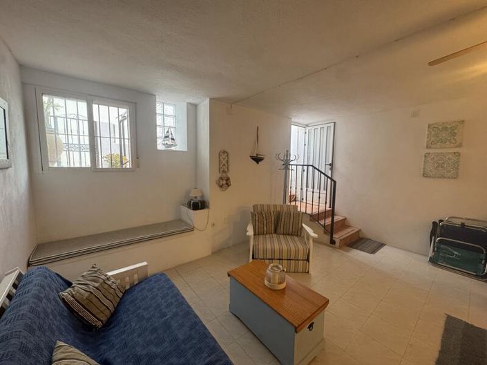 Image No.18-3 Bed Townhouse for sale