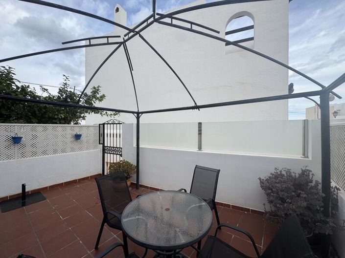 Image No.20-3 Bed Townhouse for sale