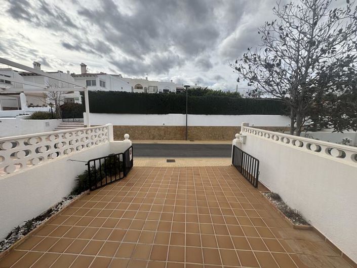 Image No.44-3 Bed Townhouse for sale