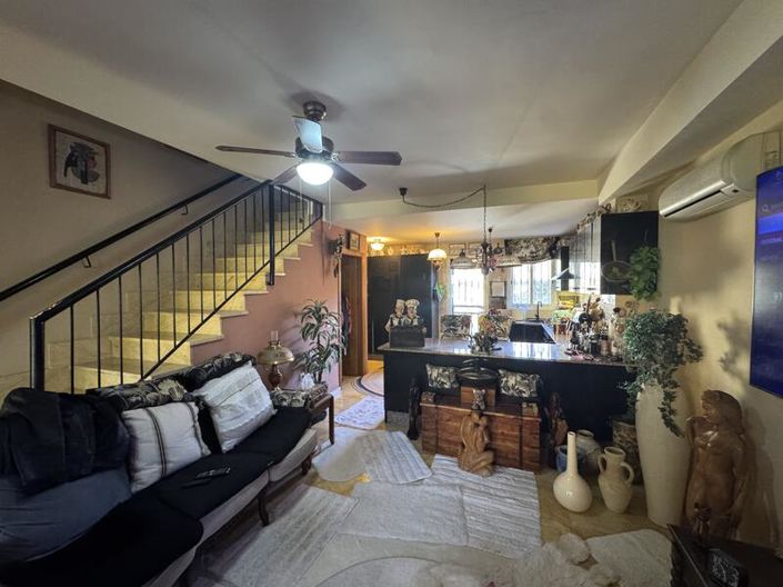 Image No.18-3 Bed Townhouse for sale