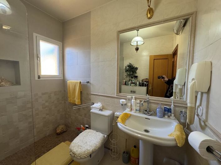 Image No.30-3 Bed Townhouse for sale