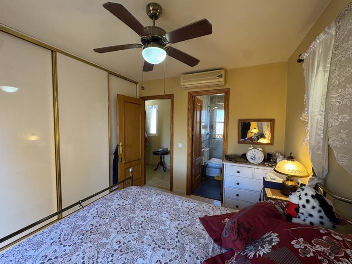 Image No.37-3 Bed Townhouse for sale