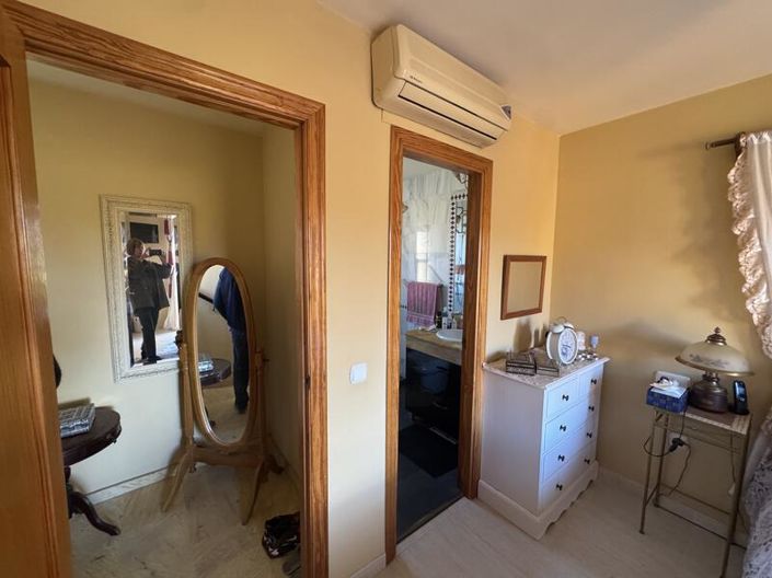 Image No.43-3 Bed Townhouse for sale