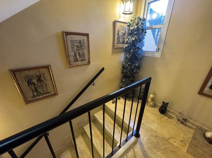 Image No.44-3 Bed Townhouse for sale