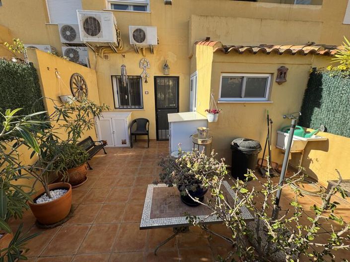 Image No.45-3 Bed Townhouse for sale