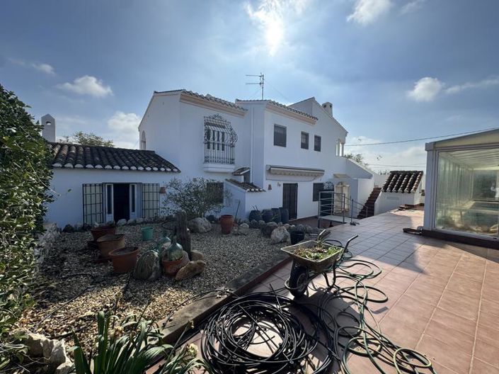 Image No.2-4 Bed Cortijo for sale