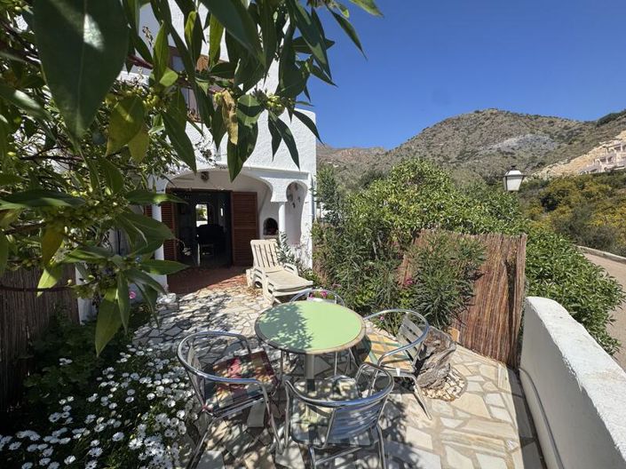 Image No.2-2 Bed Townhouse for sale