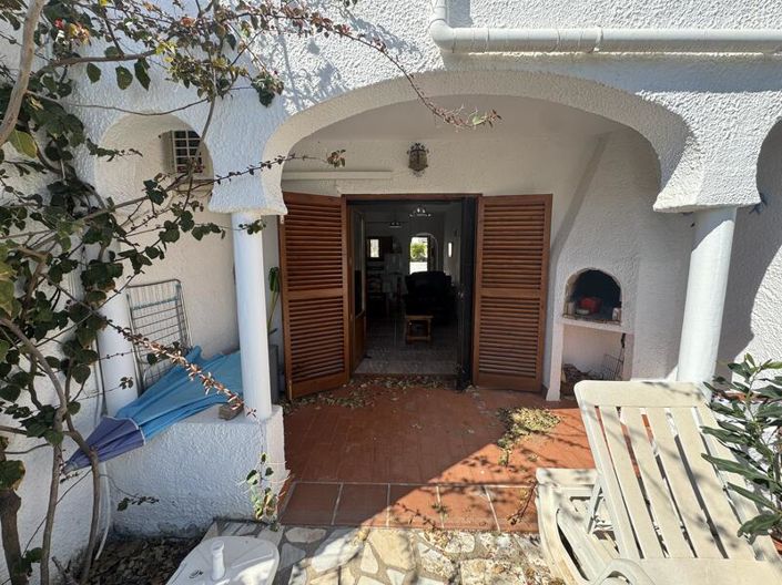 Image No.22-2 Bed Townhouse for sale