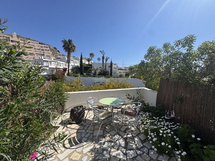 Image No.23-2 Bed Townhouse for sale