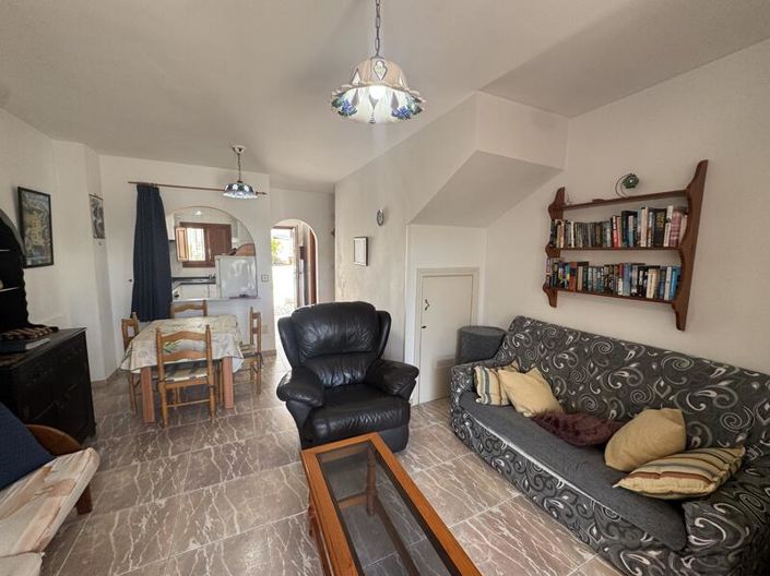 Image No.25-2 Bed Townhouse for sale