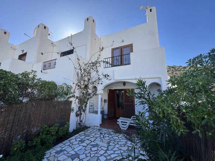 Image No.42-2 Bed Townhouse for sale