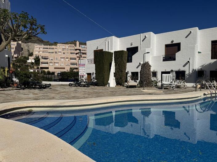 Image No.43-2 Bed Townhouse for sale