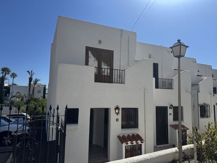 Image No.6-2 Bed Townhouse for sale