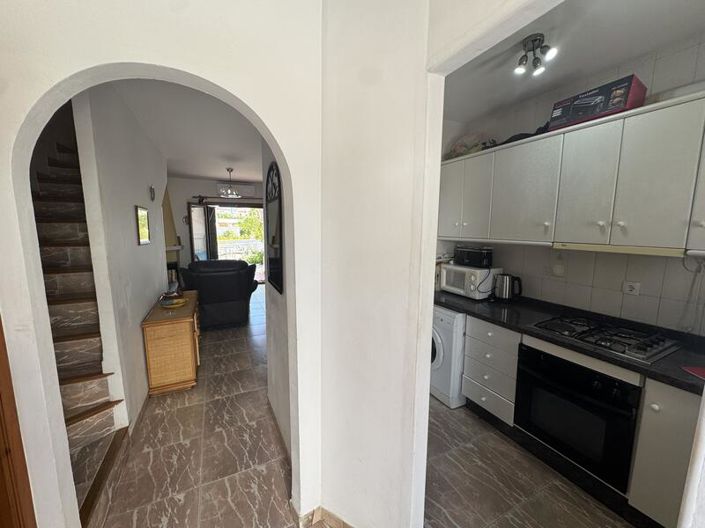 Image No.9-2 Bed Townhouse for sale