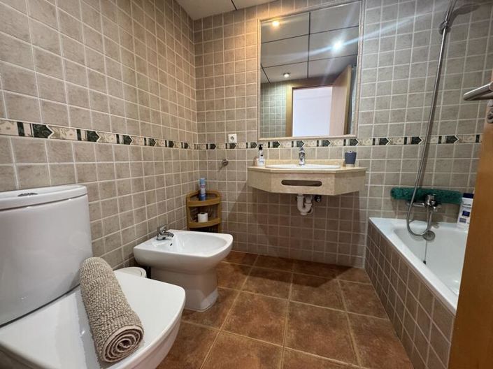 Image No.25-2 Bed Apartment for sale
