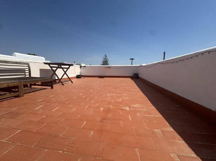 Image No.12-3 Bed Townhouse for sale