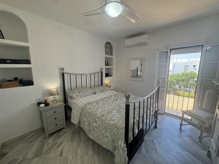 Image No.23-3 Bed Townhouse for sale