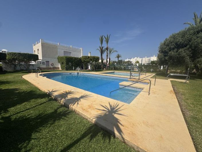 Image No.4-3 Bed Townhouse for sale