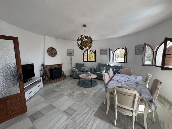 Image No.28-2 Bed Villa for sale