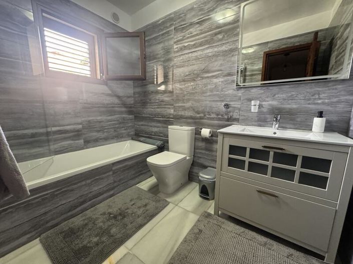 Image No.37-2 Bed Villa for sale