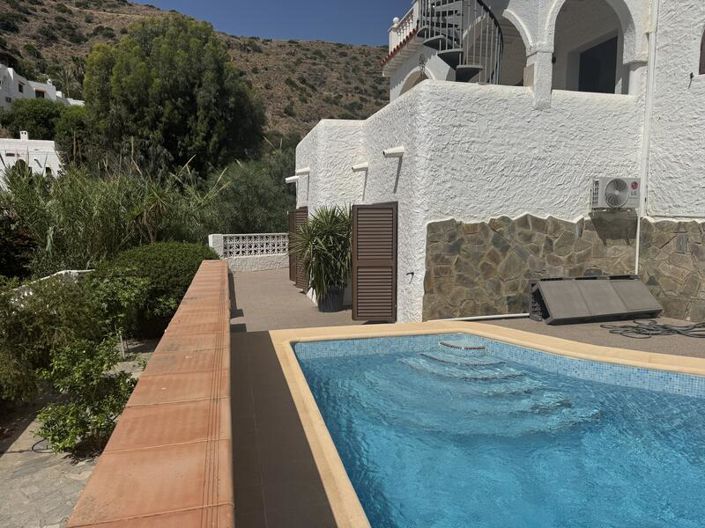 Image No.51-2 Bed Villa for sale