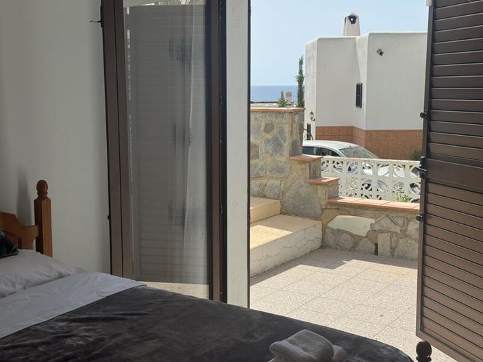 Image No.54-2 Bed Villa for sale