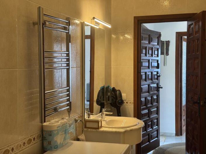Image No.60-2 Bed Villa for sale