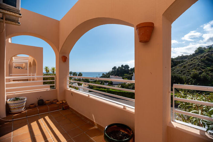 Image No.12-2 Bed Apartment for sale
