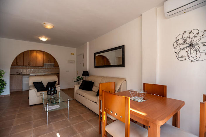 Image No.20-2 Bed Apartment for sale