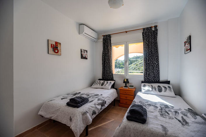 Image No.23-2 Bed Apartment for sale