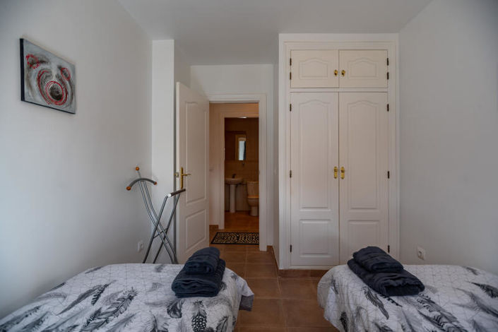 Image No.25-2 Bed Apartment for sale