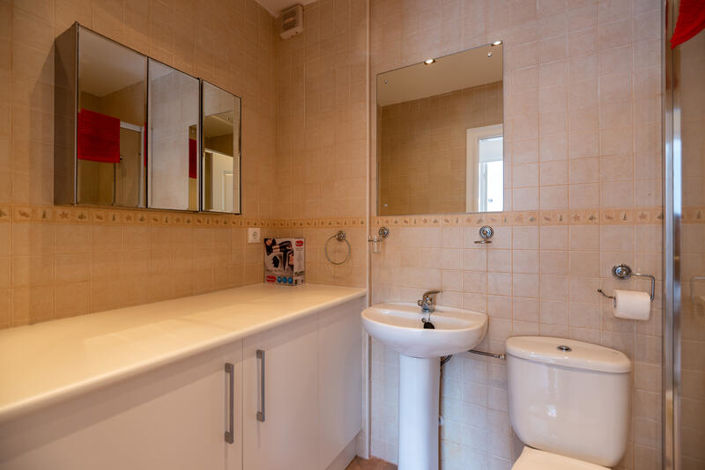 Image No.26-2 Bed Apartment for sale