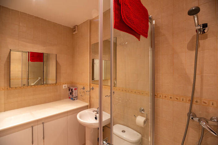Image No.28-2 Bed Apartment for sale