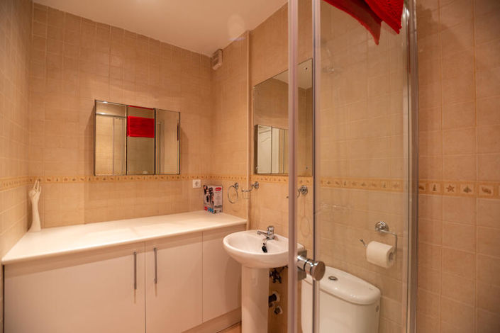 Image No.29-2 Bed Apartment for sale