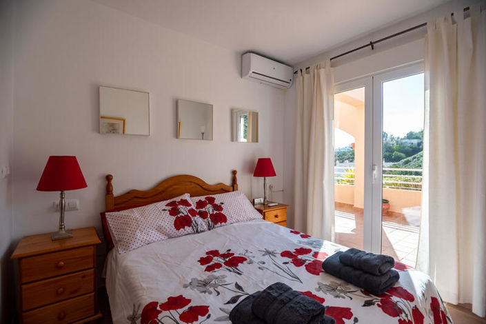 Image No.32-2 Bed Apartment for sale