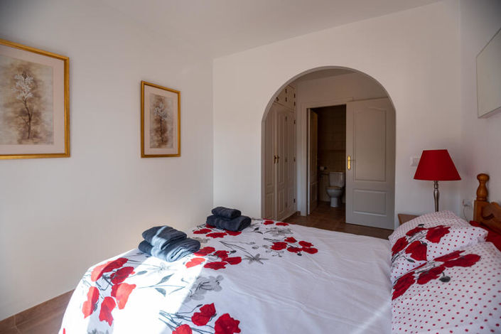 Image No.36-2 Bed Apartment for sale
