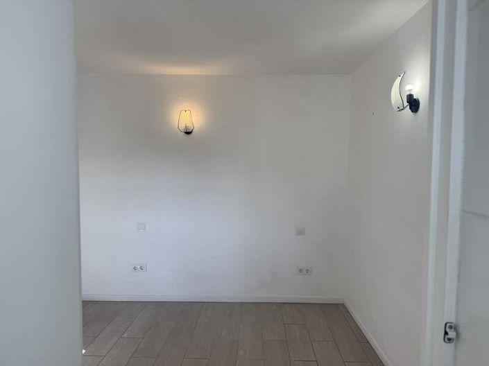 Image No.22-2 Bed Apartment for sale