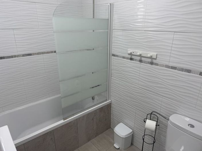 Image No.30-2 Bed Apartment for sale