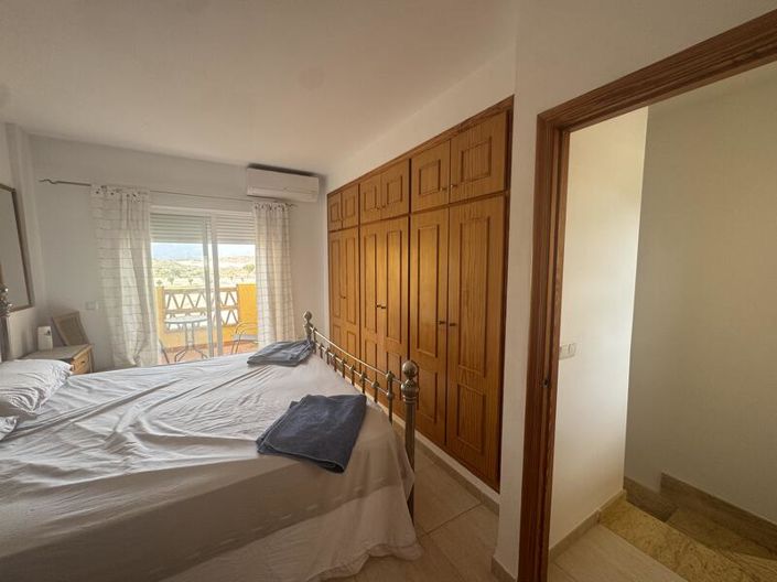 Image No.19-3 Bed Townhouse for sale