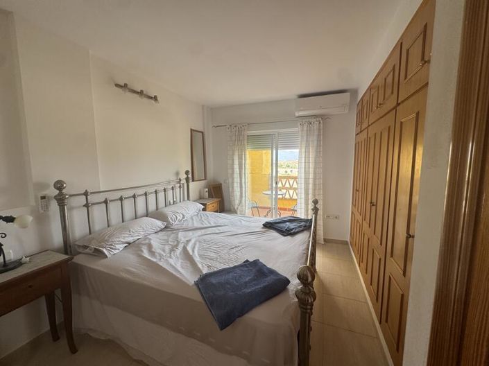 Image No.20-3 Bed Townhouse for sale
