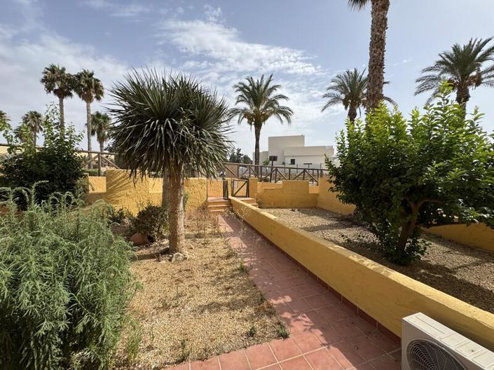 Image No.24-3 Bed Townhouse for sale