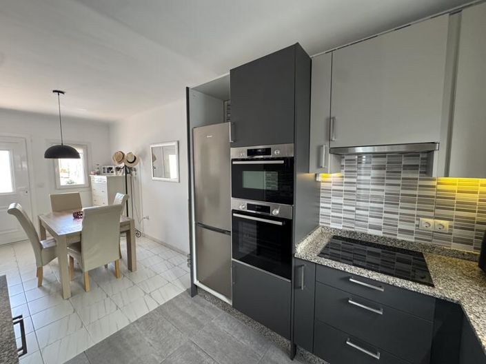 Image No.15-3 Bed Townhouse for sale