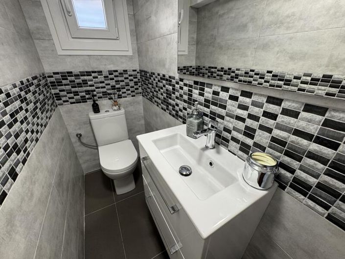 Image No.36-3 Bed Townhouse for sale