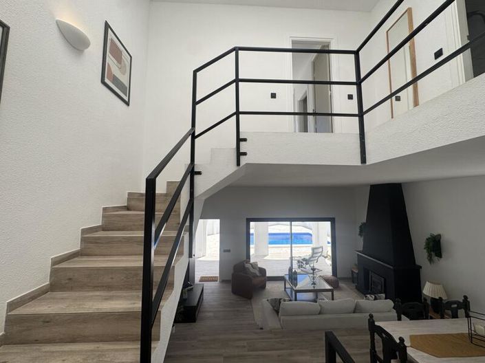 Image No.29-3 Bed Villa for sale
