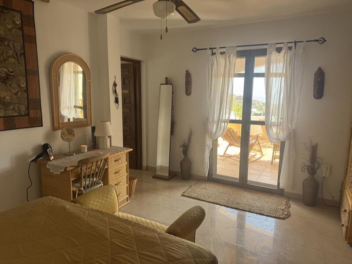 Image No.32-3 Bed Villa for sale