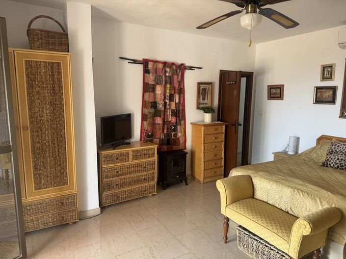 Image No.34-3 Bed Villa for sale