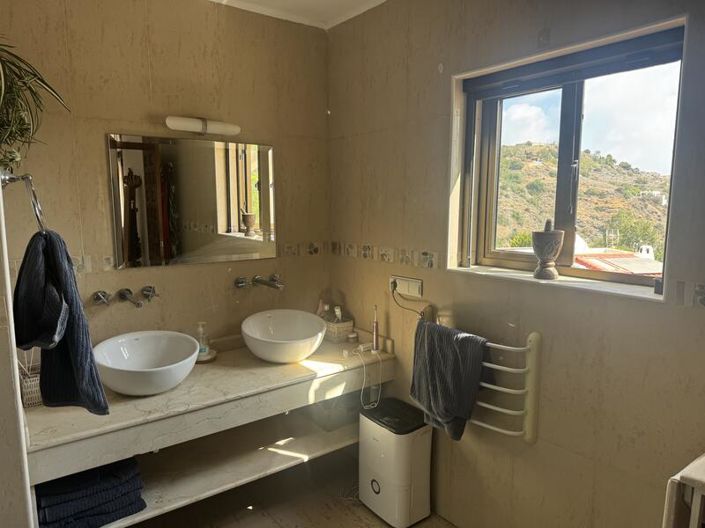 Image No.37-3 Bed Villa for sale