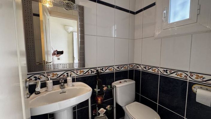 Image No.24-3 Bed Townhouse for sale