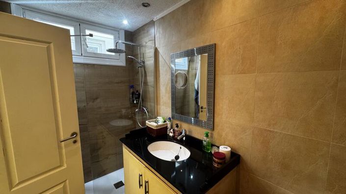 Image No.28-3 Bed Townhouse for sale
